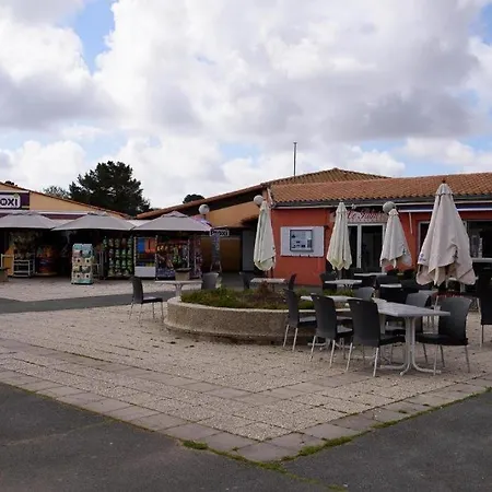 Campsite Location Mobil-home 4 Etoiles *