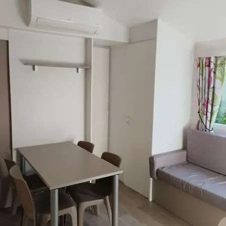 Location Mobil-home 4 Etoiles *