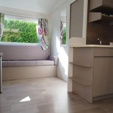 Campsite Location Mobil-home 4 Etoiles *